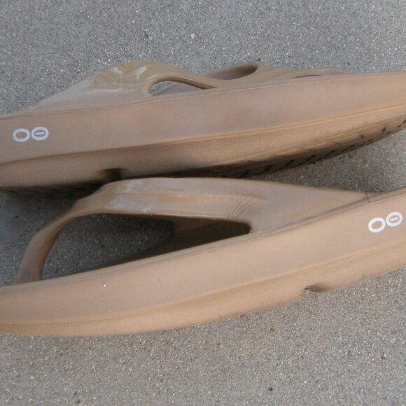 OOFOS Recovery Sandals OoLala Nude Size 10 barely worn - Picture 3 of 6